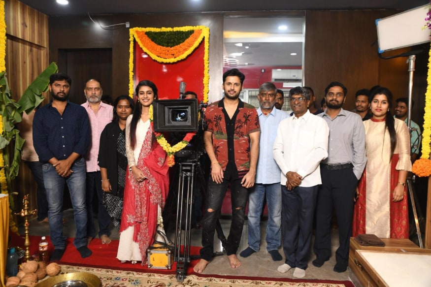 Nithiin, Chandrasekhar Yeleti new movie opened in grand style and actor romance with Rakul, Priya Varrier pk.. విభిన్నమైన సినిమాలు తెరకెక్కించే దర్శకుడు చంద్రశేఖర్ యేలేటి. ఈయన సినిమాలు కమర్షియల్గా విజయం సాధిస్తుందనే గ్యారెంటీ లేకపోయినా ప్రశంసలు మాత్రం కచ్చితంగా వస్తాయి. nithiin,nithiin twitter,nithiin new movie,nithiin rakul preet singh,nithiin priya varrier,chandra sekhar yeleti,chandrasekhar yeleti,nithin new movie,chandra sekhar yeleti new movie,rana daggubati chandra sekhar yeleti movie,sahasam movie,chandra sekhar yeleti movies,nithiin new movie with chandrashekar yeleti,nithin in chandra shekar yeleti movie,nithin next movie,chandrashekar yeleti new movie with nithiin,nithin chandrashekar yeleti,chandrashekar yeleti movies,nithin with chandrashekar yeleti,telugu cinema,నితిన్,నితిన్ చంద్రశేఖర్ యేలేటి,నితిన్ రకుల్,నితిన్ ప్రియా వారియర్,తెలుగు సినిమా