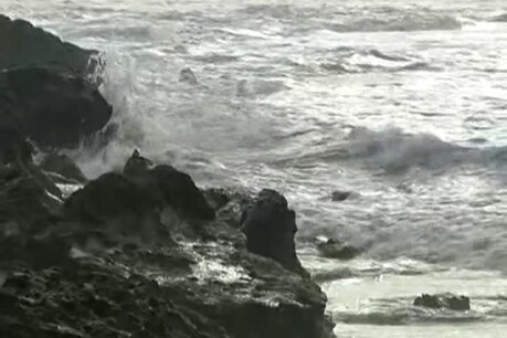 Cyclone Vayu: గుజరాత్ను బెంబేలెత్తిస్తున్న వాయు తుఫాన్.. రంగంలోకి ఎన్డీఆర్ఎఫ్.. Cyclone Vayu: గుజరాత్ను బెంబేలెత్తిస్తున్న వాయు తుఫాన్.. రంగంలోకి ఎన్డీఆర్ఎఫ్..