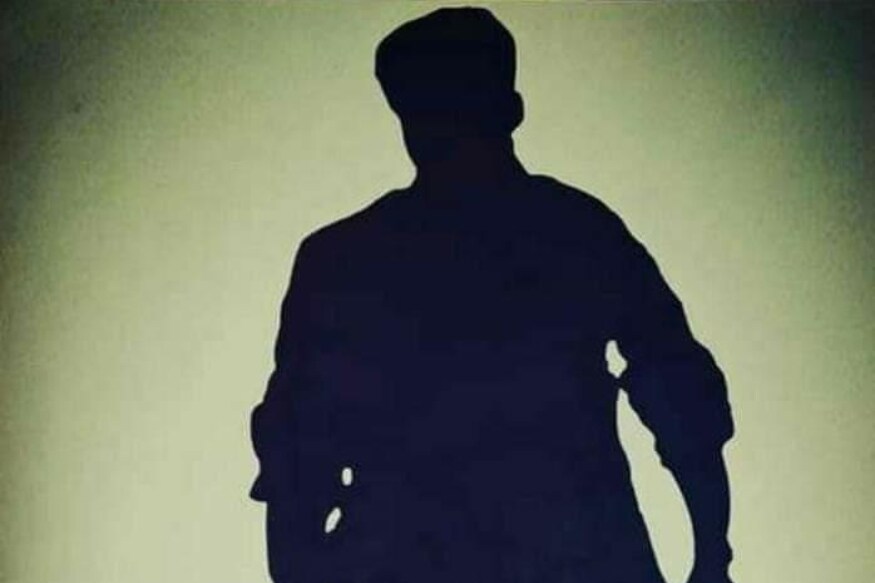 Will Thalapathy Vijay come into Politics.. Fans are waiting for Super Star political Entry pk.. తొండ ముదిరి ఊసరవెల్లి అయినట్లు సినిమా నటుడు ముదిరి ముదిరి చివరికి రాజకీయ నాయకుడు అవుతున్నాడు. ఇది ఇప్పట్నుంచి వస్తున్న ఆనవాయితీ కాదు.. ఎప్పట్నుంచో సాగుతుంది. vijay,vijay twitter,vijay bigil movie,vijay bigil first look,vijay political entry,vijay,vijay political speech,political entry,vijay political news,vijay speech,rajini kamal vijay political entry,vijay political entry public opinion,thalapathy vijay,kamal political entry,rajini political entry,vijay politics,vijay's political entry,sarkar vijay political entry,vijay political entry speech,actor vijay politcal entry,kamal about vijay political entry,rajinikanth political entry,telugu cinema,pawan kalyan politics,pawan kalyan vijay,విజయ్,విజయ్ పొలిటికల్ ఎంట్రీ,విజయ్ రాజకీయ రంగప్రవేశం,విజయ్ రజినీకాంత్,తమిళ్ సినిమా,విజయ్ బిగిల్ సినిమా ఫస్ట్ లుక్
