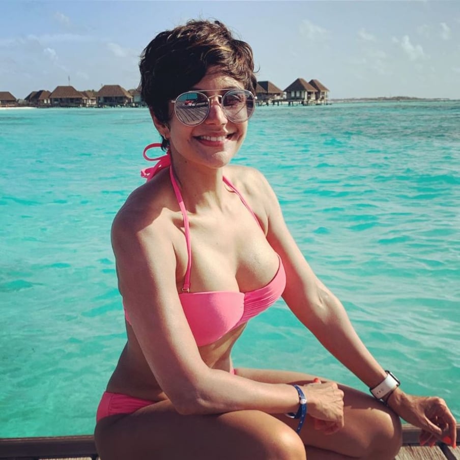  బికినీలో మందిరా బేడీ ( Photo : mandirabedi/instagram)