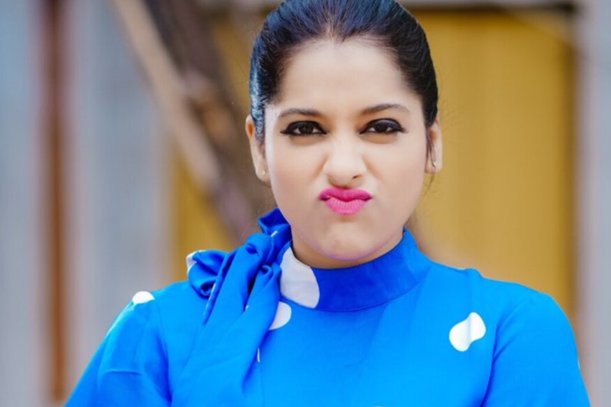 Jabardasth anchor Rashmi Gautam will act in Web series and green signal for an adult content story pk జబర్దస్త్ కామెడీ షోతో తనకంటూ ప్రత్యేక గుర్తింపు సంపాదించుకున్న ముద్దుగుమ్మ రష్మీ గౌతమ్. దానికి ముందు కూడా ఎన్నో ఏళ్లుగా ఇండస్ట్రీలో ఉన్నా ఎవరూ పెద్దగా పట్టించుకోలేదు కానీ జబర్దస్త్ తర్వాత ఆమె కెరీర్ మారిపోయింది. Jabardasth anchor Rashmi Gautam,Jabardasth anchor Rashmi Gautam twitter,Rashmi Gautam twitter,Rashmi Gautam instagram,Rashmi Gautam movies,Rashmi Gautam hot scenes,Rashmi Gautam hot video songs,Rashmi Gautam guntur talkies song,Rashmi Gautam songs,Rashmi Gautam photos,Rashmi Gautam hot photos,Rashmi Gautam jabardasth comedy show,jabardasth comedy show,jabardasth comedy scenes,jabardasth comedy show skits,rashmi gautam web series,rashmi gautam web series hot,telugu cinema,రష్మీ గౌతమ్,రష్మీ గౌతమ్ వెబ్ సిరీస్,రష్మీ గౌతమ్ సినిమాలు,జబర్దస్త్ కామెడీ షో,జబర్దస్త్ కామెడీ సీన్స్,తెలుగు సినిమా