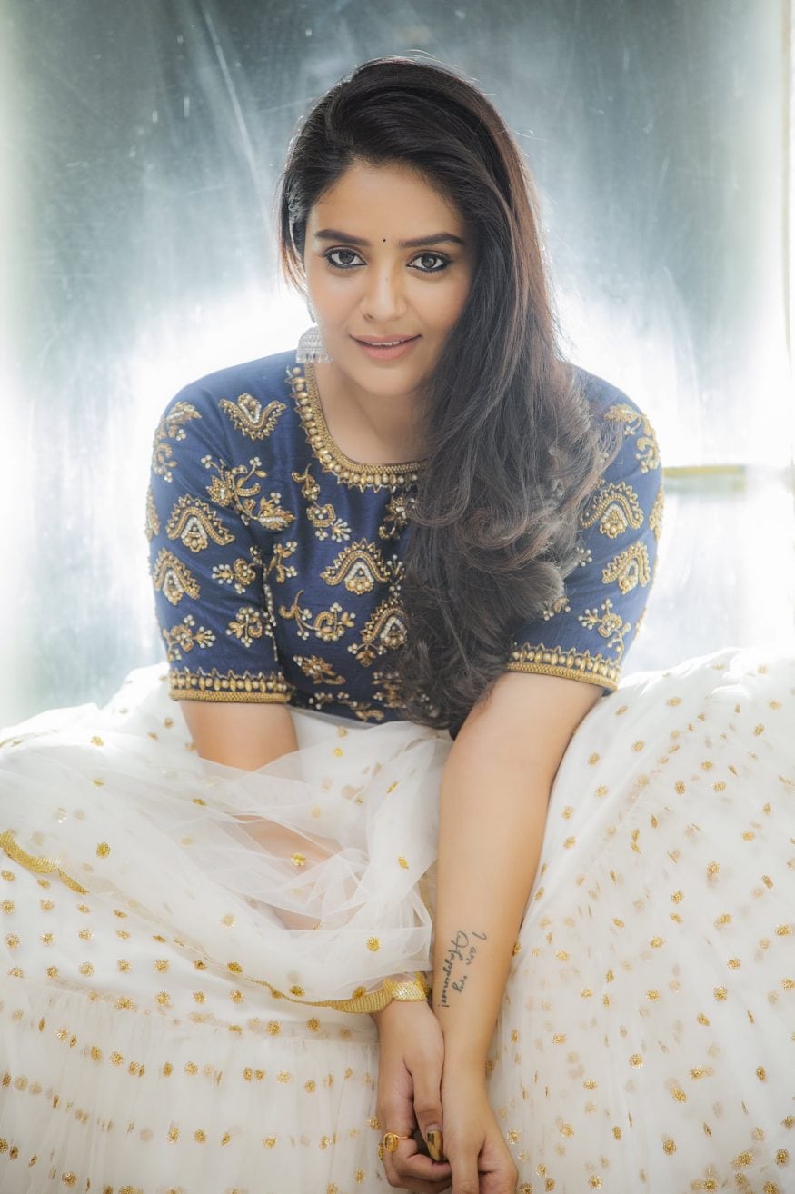 శ్రీముఖి ఫోటో షూట్ Photo: Instagram.com/sreemukhi