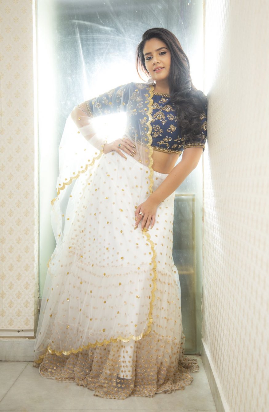 శ్రీముఖి ఫోటో షూట్ Photo: Instagram.com/sreemukhi