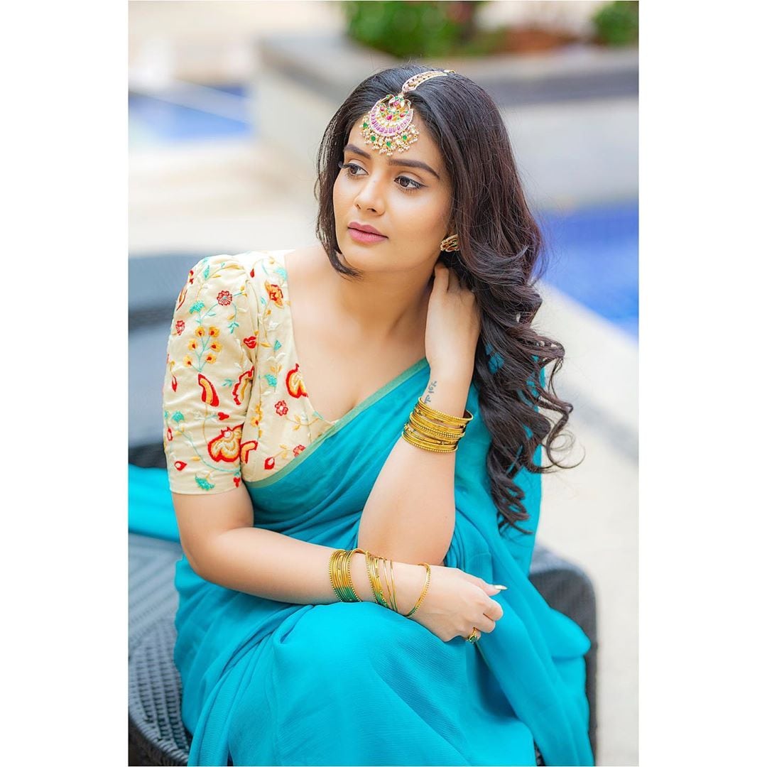 యాంకర్ శ్రీముఖి ఫోటోషూట్ Photo: Instagram.com/sreemukhi