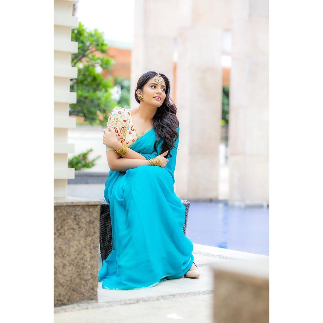 యాంకర్ శ్రీముఖి ఫోటోషూట్ Photo: Instagram.com/sreemukhi