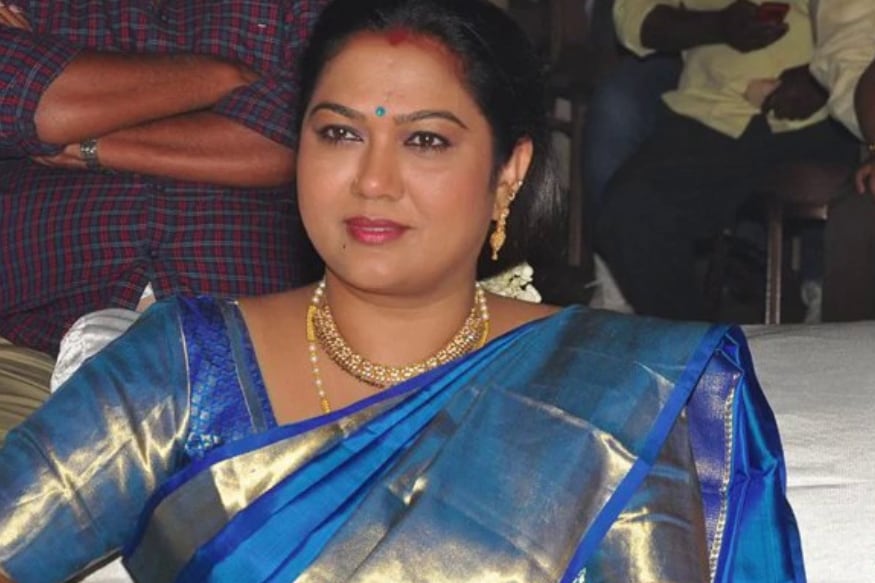 Bigg Boss 3 Telugu Eliminated actress Hema Sensational Comments on the Contestants pk హేమ ఎలిమినేషన్ తర్వాత బిగ్ బాస్‌లో చాలా సంచలనాలు నమోదవుతున్నాయి. బయటికి వచ్చిన తర్వాత స్పెషల్‌గా ప్రెస్ మీట్ పెట్టి మరీ ఇంట్లో అన్యాయం జరుగుతుందని ఆవేదన వెల్లబోసుకుంది ఈ సీనియర్ నటి. hema,actress hema,hema elimination,hema comments on bigg boss 3,hema movies,bigg boss 3 telugu,bigg boss 3,bigg boss 3 telugu elimination,bigg boss telugu season 3,bigg boss telugu 3 hema elimination,bigg boss telugu,hema eliminated,bigg boss 3 telugu first week elimination,bigg boss,bigg boss 3 telugu promo,bigg boss season 3 telugu,hema eliminated from bigg boss 3 telugu,bigg boss telugu 3,bigg boss 3 first week elimination,telugu cinema,బిగ్ బాస్ 3,బిగ్ బాస్ 3 హేమ,బిగ్ బాస్ 3 హేమ ఎలిమినేషన్,తెలుగు సినిమా,నాగార్జున బిగ్ బాస్ 3