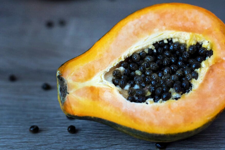  బొప్పాయి రుచిగా ఉంటుంది కదా అని మరీ ఎక్కువగా తినకూడదు. మితంగా తీసుకుంటేనే పై ఆరోగ్య ప్రయోజనాలు కలుగుతాయి.