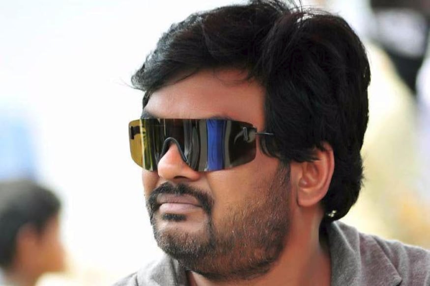Ismart director Puri Jagannadh showing his humanity and will decide to give money to poor directors pk ఇస్మార్ట్ శంకర్ సినిమాతో దర్శకుడిగానే కాకుండా నిర్మాతగా కూడా మళ్లీ పుంజుకున్నాడు పూరీ జగన్నాథ్. ఈ చిత్రంతో దాదాపు 30 కోట్లకు పైగానే లాభాలు అందుకున్నాడు ఈ దర్శక నిర్మాతలు. puri jagannadh,puri jagannadh director,puri jagannadh twitter,puri jagannadh charmee,puri jagannadh charmi kaur,charmy kaur twitter,puri jagannadh birthday,telugu cinema,పూరీ జగన్నాథ్,పూరీ జగన్నాథ్ ఛార్మి కౌర్,పూరీ జగన్నాథ్ పుట్టినరోజు,తెలుగు సినిమా,దర్శకులకు ఆర్థిక సాయం చేస్తున్న పూరీ జగన్నాథ్