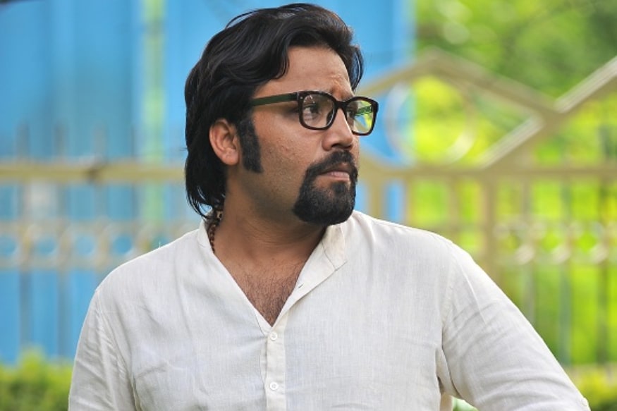 Sensational director Sandeep Reddy Vanga says no to telugu remake of Lust Stories because of huge sex content pk ఎవరు ఒప్పుకున్నా ఒప్పుకోకపోయినా ఒకప్పటితో పోలిస్తే ఇప్పుడు తెలుగు ఇండస్ట్రీలో సెక్స్ కంటెంట్ పెరిగిపోయింది. సినిమాల్లో కూడా విచ్చలవిడితనం ఎక్కువైపోయింది. బోల్డ్ నెస్ అంటూ హాట్ సీన్స్ ఎక్కువగా పెట్టేస్తున్నారు దర్శకులు. sandeep reddy vanga,sandeep reddy vanga sex comments,sandeep reddy vanga sex stories,sandeep reddy vanga web series,sandeep reddy vanga kabir singh,sandeep reddy vanga lust stories,kiara advani sex scenes,lust stories telugu remake,sex scenes,sex movies,sex content,sandeep reddy vanga arjun reddy,lust stories sex hot scenes,lust stories,lust stories hot scene,hot scene,lust stories movie,lust stories hot scenes,lust stories radhika apte,kiara advani lust stories,lust stories hot,lust stories kissing scenes,lust stories sex scene,lust stories romantic scene,lust stories library scene,radhika apte hot scene in lust stories,bhumi pednekar hot scene in lust stories,telugu cinema,సందీప్ రెడ్డి వంగా,సెక్స్ సీన్స్,లస్ట్ స్టోరీస్ సెక్స్ సీన్స్,తెలుగు సినిమా