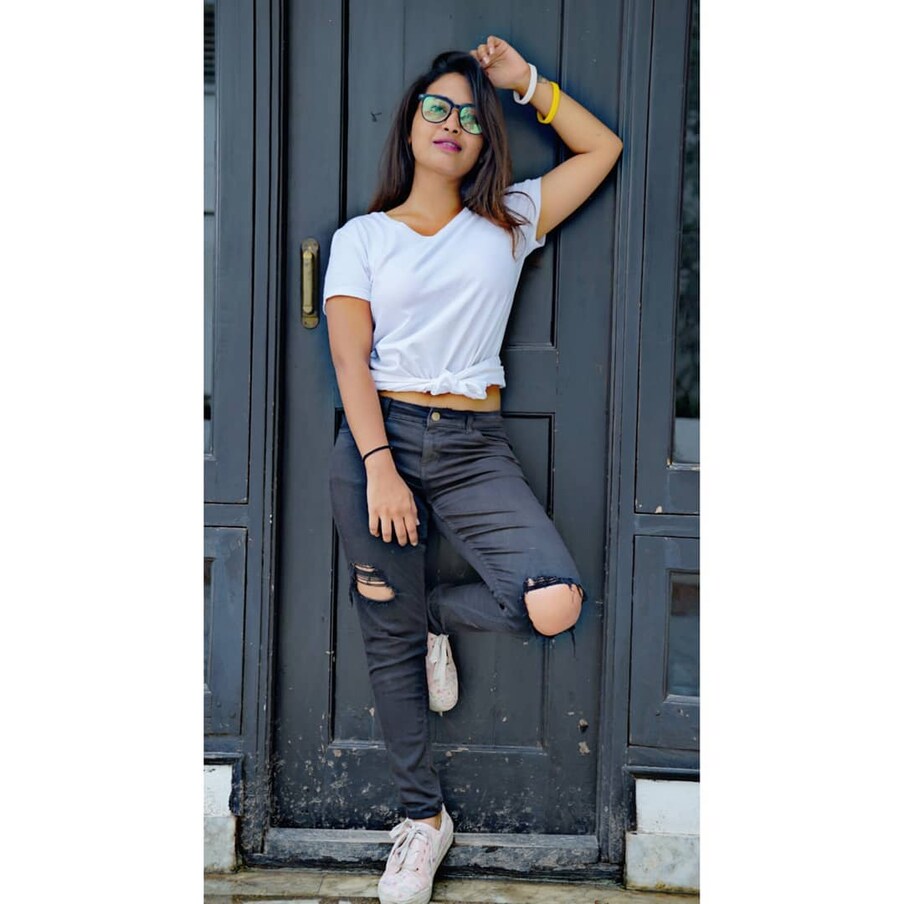 దేత్తడి హారిక ఫోటోస్ Photo: Instagram.com/alekhyaharika