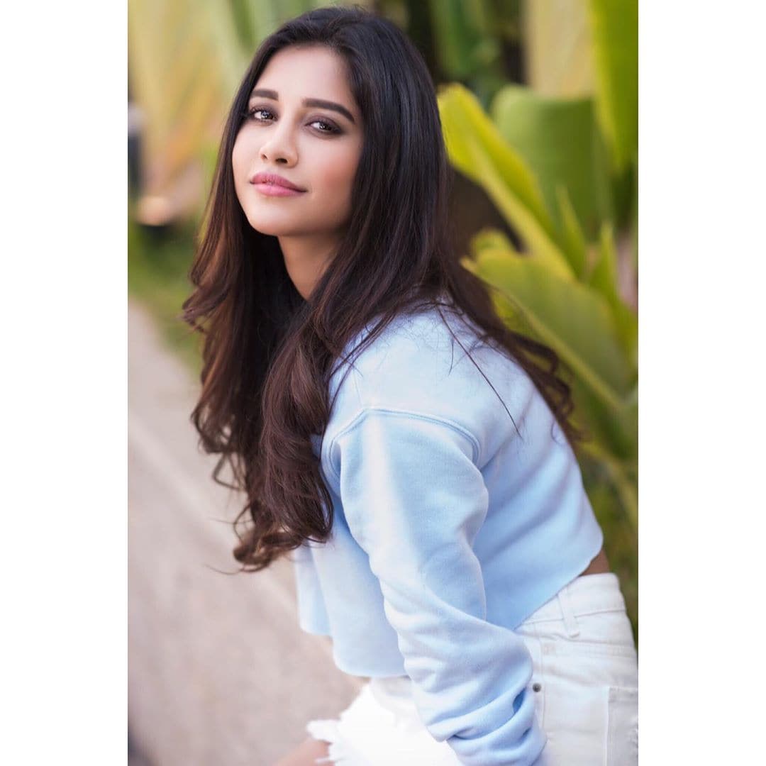 నభా నటేష్ హాట్ ఫోటోస్ Photo: Instagram.com/nabhanatesh
