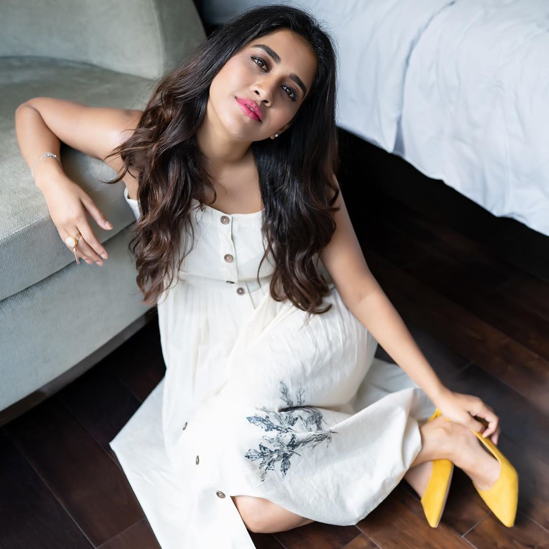 నభా నటేష్ హాట్ ఫోటోస్ Photo: Instagram.com/nabhanatesh