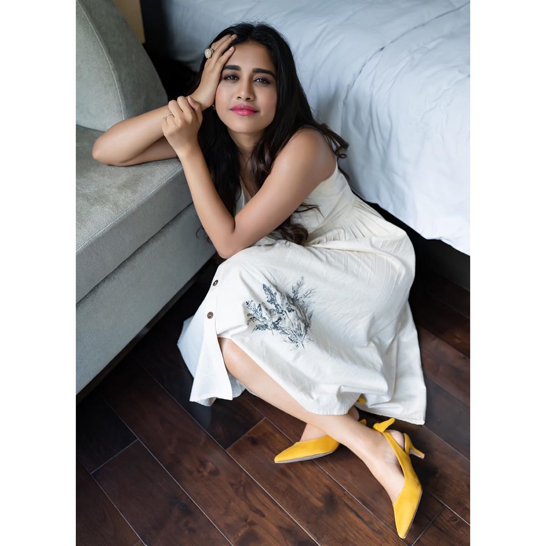 నభా నటేష్ హాట్ ఫోటోస్ Photo: Instagram.com/nabhanatesh