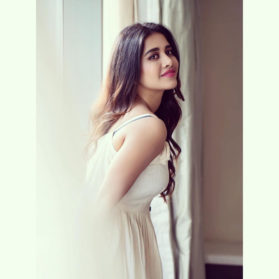 నభా నటేష్ ఫోటోస్ Photo: Instagram.com/nabhanatesh