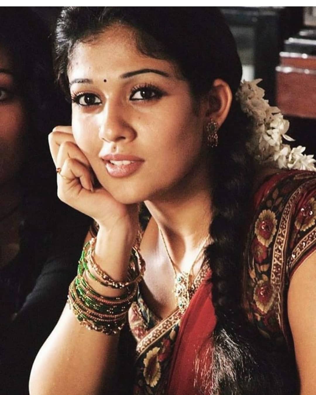 చీరలో అదరగొట్టిన నయనతార Photo: Instagram/nayantharaofficiial
