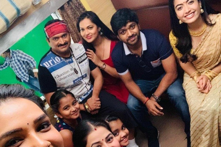 Bandla Ganesh arrested by jubilee hills police and he became most controversial producer in tollywood pk నిర్మాత, నటుడు బండ్ల గణేష్ అరెస్ట్ ఇప్పుడు సంచలనాలకు తెరతీస్తుంది. ఈయన్ని జూబ్లిహిల్స్ పోలీసులు అరెస్ట్ చేయడం.. ఆ తర్వాత ఏసీపీ కార్యాలయానికి తరలించడం అన్నీ సంచలనమే. bandla ganesh,bandla ganesh twitter,bandla ganesh controversy,bandla ganesh check bounce case,bandla ganesh arrest,hyderabad police arrest bandla ganesh,pvp bandla ganesh,pvp vs bandla ganesh,potluri vara prasad,tollywood news,hyderabad police,hyderabad news,telugu news,bandla ganesh,bandla ganesh twitter,bandla ganesh instagram,bandla ganesh producer,bandla ganesh binami,bandla ganesh seven o clock blade,bandla ganesh controversy,bandla ganesh mahesh babu,bandla ganesh check bounce,bandla ganesh pvp,bandla ganesh pvp war,bandla ganesh interview,bandla ganesh on pawan kalyan,bandla ganesh politics,bandla ganesh exclusive interview,bandla ganesh quits politics,bandla ganesh goodbye to politics,producer bandla ganesh quits politics,bandla ganesh says good bye to politics,reason behind bandla ganesh quits politics tv 9,telugu cinema,బండ్ల గణేష్,బండ్ల గణేష్ వివాదం,బండ్ల గణేష్ రాజకీయాలు,బండ్ల గణేష్ నిర్మాత,బండ్ల గణేష్ కాంట్రవర్సీ,తెలుగు సినిమా,బండ్ల గణేష్ అరెస్ట్, సినీ నిర్మాత బండ్ల గణేష్, పీవీపీని బెదిరించిన బండ్ల గణేష్,