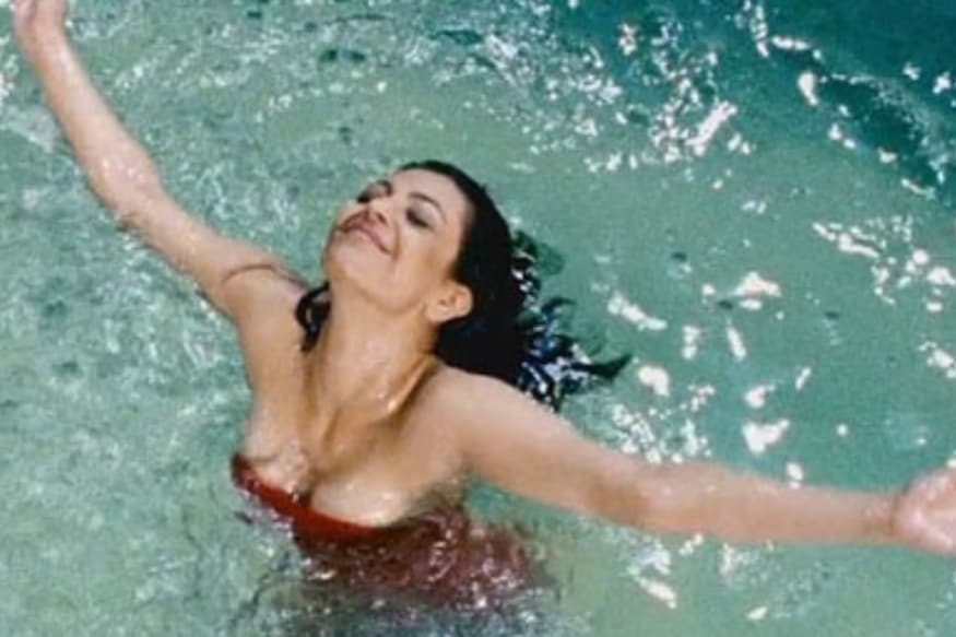 Kajal Aggarwal opens about her love interest yet again in Manchi Lakshmi Feet up with the stars show pk సినిమా ఇండస్ట్రీలో ఉంటూ సినిమా వాళ్లపైనే సంచలన వ్యాఖ్యలు చేసింది కాజల్. చెల్లికి పెళ్లై ఓ బిడ్డకు తల్లైనా కూడా ఇప్పటికీ కాజల్ మాత్రం పెళ్లికి దూరంగానే ఉంది. ఇప్పటికి కూడా ఎప్పుడు పెళ్లి అని అడిగితే అప్పుడు.. kajal aggarwal,kajal aggarwal twitter,kajal aggarwal instagram,kajal aggarwal marriage,kajal aggarwal prabhas,prabhas kajal love story,prabhas kajal marriage,prabhas kajal affair,kajal aggarwal,kajal aggarwal twitter,kajal aggarwal instagram,kajal aggarwal facebook,kajal aggarwal prabhas,kajal aggarwal prabhas darling,kajal aggarwal movies,kajal aggarwal prabhas mr perfect,kajal aggarwal hot,kajal aggarwal hot photos,kajal aggarwal hot images,telugu cinema,prabhas saaho,prabhas bahubali,kajal aggarwal pelli,kajal marriage,kajal aggarwal opens about marriage,never marry an industry person says kajal,kajal husband,kajal agarwal prabhas love story,kajal love,kajal bellamkonda srinivas,కాజల్ అగర్వాల్,కాజల్ అగర్వాల్ ప్రభాస్,కాజల్ ప్రభాస్ పెళ్లి,కాజల్ పెళ్లి,పెళ్లిపై కాజల్ ఆసక్తికరమైన వ్యాఖ్యలు,కాజల్ ప్రభాస్ లవ్ స్టోరీ,కాజల్ తెలుగు సినిమా