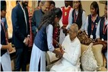 Video : ఏపీ గవర్నర్‌కు రాఖీ కట్టిన విద్యార్థులు
