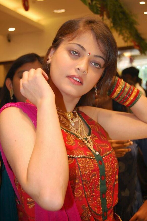 sneha-ullal