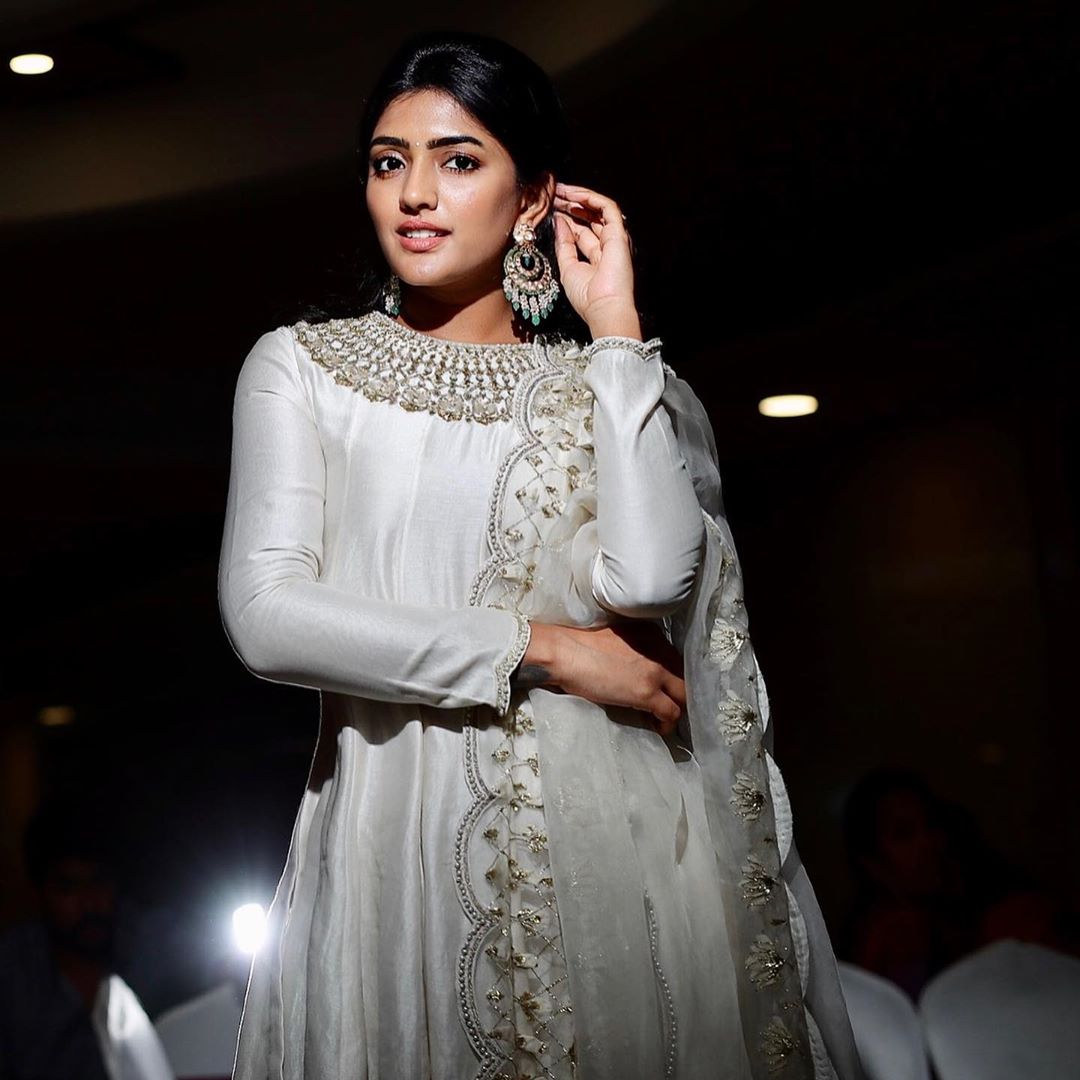 ఈషా రెబ్బా ఫొటోస్ (credit - insta - yourseesha)