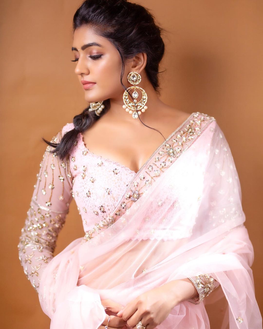 ఈషా రెబ్బా ఫొటోస్ (credit - insta - yourseesha)