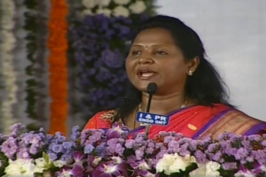  ఈ క్రమంలో గత వారం రోజులుగా ఆమెను కలిసిన వారు టెస్టులు చేయించుకోవాలని సూచించారు