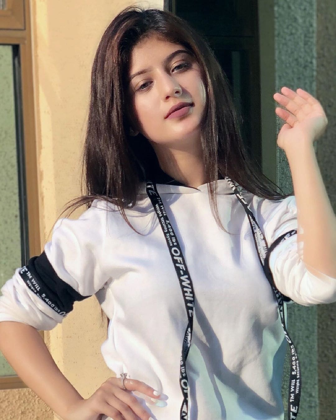  అరిష్ఫాఖాన్ ఫొటోస్ (credit - Insta - arishfakhan138 )