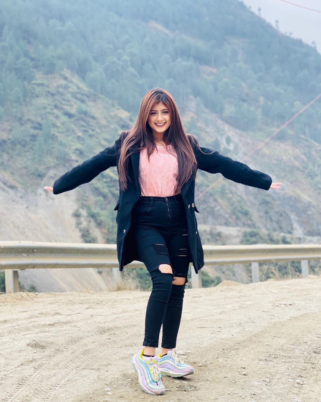  అరిష్ఫాఖాన్ ఫొటోస్ (credit - Insta - arishfakhan138)