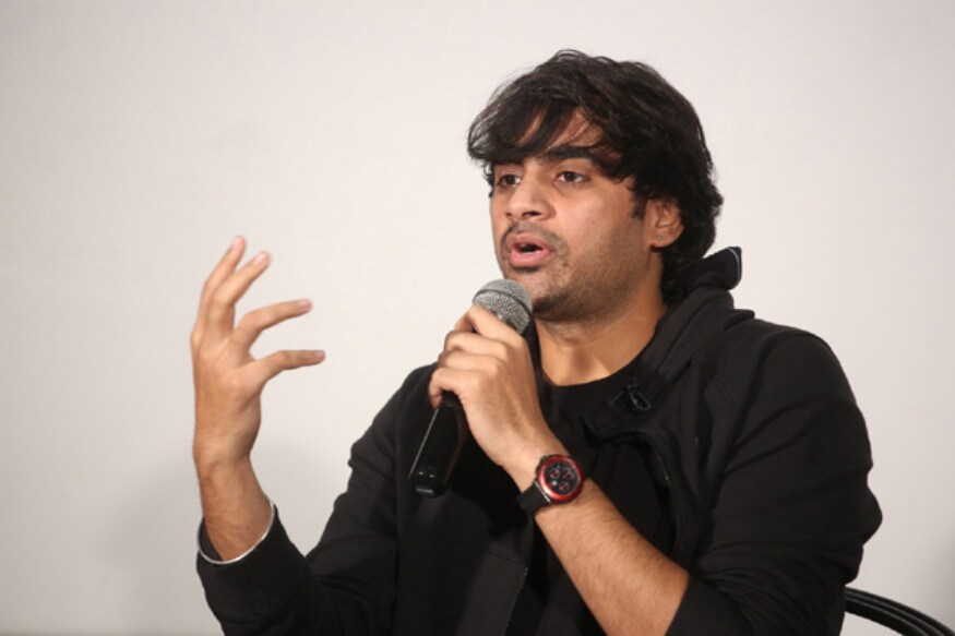 Saaho director Sujeeth admitted in hospital with dengue fever and he is under observation pk కష్టమో నష్టమో.. హిట్టో ఫ్లాపో తెలియదు కానీ 30 ఏళ్లు కూడా నిండకుండానే 350 కోట్ల సినిమా తీసాడు సుజీత్. ఈయన తెరకెక్కించిన సాహో సినిమా గురించి ఇండియన్ వైడ్గా చర్చ జరుగుతూనే ఉంది. sujeeth,saaho sujeeth,saaho collections,saaho movie 10 days ww collections,saaho movie director sujeeth,sujeeth dengue fever,sujeeth in hospital,sujeeth hospital,sujeeth admitted in hospital,sujeeth movies,telugu cinema,సుజీత్,సుజీత్ హాస్పిటల్,సుజీత్ ఫీవర్,సాహో సుజీత్,ప్రభాస్ సుజీత్,తెలుగు సినిమా,సాహో కలెక్షన్స్