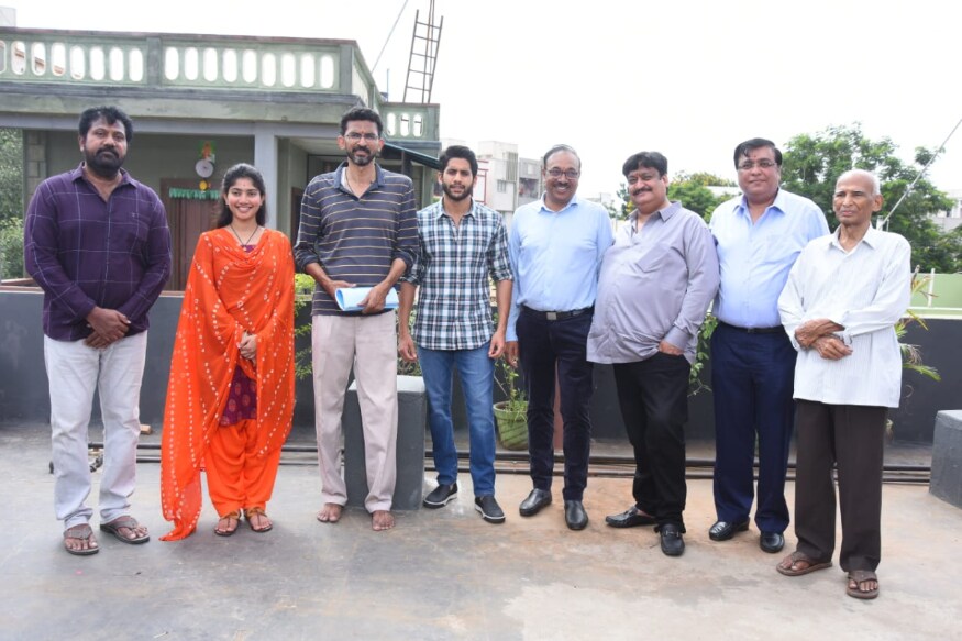 Sai Pallavi Naga Chaitanya new movie under Sekhar Kammula direction is started in Style pk ఫిదా లాంటి సంచలన విజయం తర్వాత ఇప్పటి వరకు మళ్లీ శేఖర్ కమ్ముల ఇంకో సినిమా చేయలేదు. మధ్యలో కొత్త వాళ్లతో ఓ సినిమా ప్లాన్ చేసినా కూడా ఎందుకో కానీ వర్కవుట్ కాలేదు. Sai Pallavi Naga Chaitanya,Sai Pallavi Naga Chaitanya movie,Sai Pallavi Naga Chaitanya sekhar kammula,Sai Pallavi twitter,Naga Chaitanya twitter,Sai Pallavi fidaa,Naga Chaitanya majili,Sai Pallavi Naga Chaitanya musical love story,telugu cinema,Sai Pallavi Naga Chaitanya asian films,సాయి పల్లవి,నాగచైతన్య,సాయి పల్లవి నాగచైతన్య,శేఖర్ కమ్ముల ఫిదా సాయి పల్లవి,తెలంగాణ అబ్బాయిగా నాగచైతన్య,తెలుగు సినిమా