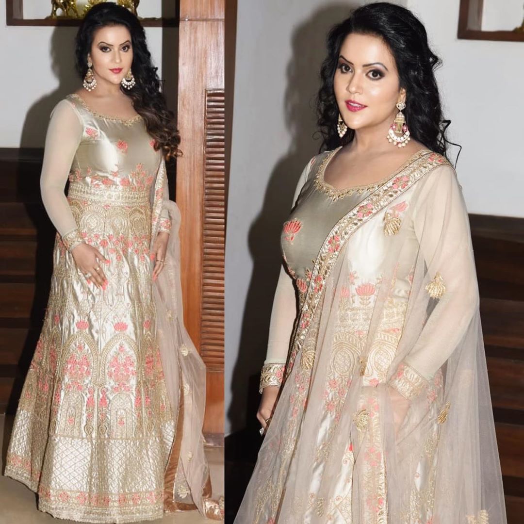 అమృతా ఫడ్నవీస్ ఫొటోస్ (credit - insta - amruta.fadnavis)