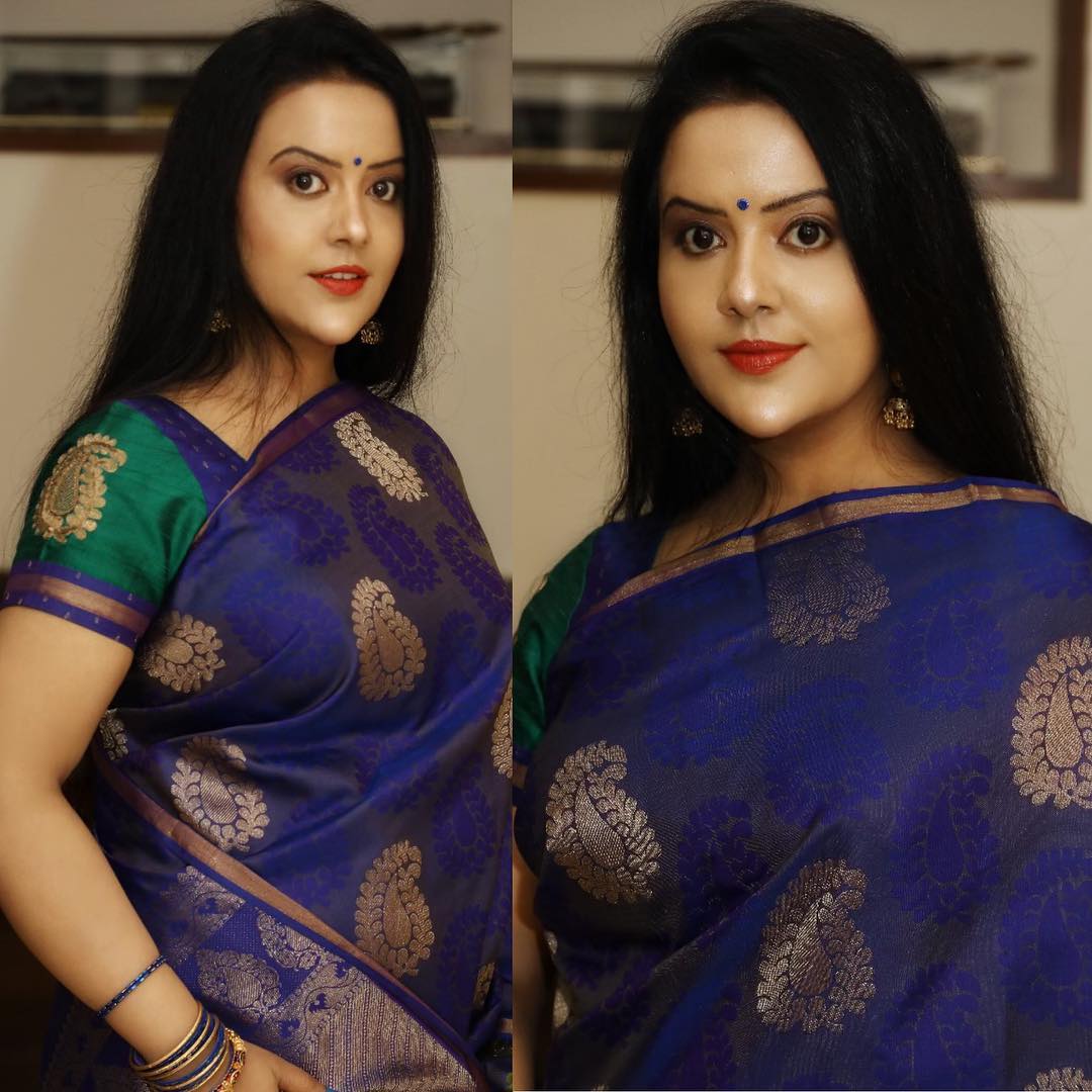 అమృతా ఫడ్నవీస్ ఫొటోస్ (credit - insta - amruta.fadnavis)