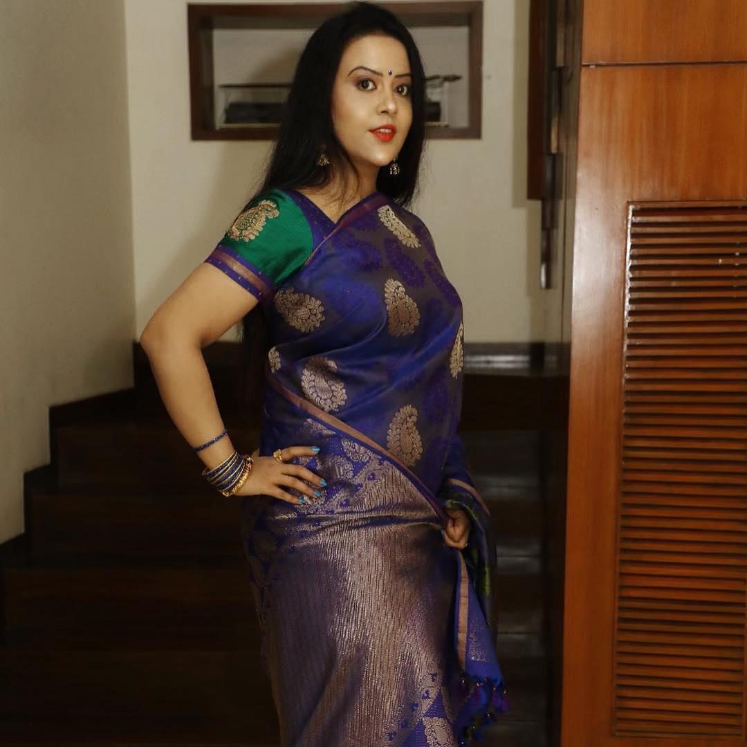 అమృతా ఫడ్నవీస్ ఫొటోస్ (credit - insta - amruta.fadnavis)