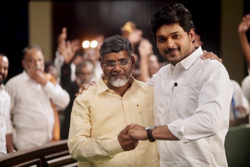 RGV big shock to censor board and he wiil plan to release Kamma Rajyam Lo Kadapa Reddlu movie in Online pk వర్మకు తిక్కరేగితే ఇప్పుడు ఇదే నిర్ణయం తీసుకునేలా కనిపిస్తున్నాడు. ఇవే వార్తలు కూడా ఇండస్ట్రీలో వినిపిస్తున్నాయి. మొన్నీమధ్యే వర్మను పిలిచి సెన్సార్ బోర్డ్ సభ్యులు కూడా సినిమాకు సర్టిఫికేట్ ఇవ్వలేమని.. Kamma Rajyam Lo Kadapa Reddlu,Kamma Rajyam Lo Kadapa Reddlu censor,Kamma Rajyam Lo Kadapa Reddlu censor board,kamma rajyamlo kadapa reddlu high court pitition,kamma rajyamlo kadapa reddlu high court,Kamma Rajyam Lo Kadapa Reddlu trailer,Kamma Rajyam Lo Kadapa Reddlu trailer 2,Kamma Rajyam Lo Kadapa Reddlu release in ap,Kamma Rajyam Lo Kadapa Reddlu movie updates,rgv Kamma Rajyam Lo Kadapa Reddlu,Kamma Rajyam Lo Kadapa Reddlu varma,Kamma Rajyam Lo Kadapa Reddlu rgv,telugu cinema,కమ్మరాజ్యంలో కడపరెడ్లు,కమ్మరాజ్యంలో కడపరెడ్లు సెన్సార్,కమ్మరాజ్యంలో కడపరెడ్లు సినిమా,కమ్మరాజ్యంలో కడపరెడ్లు బాక్సాఫీస్,కమ్మరాజ్యంలో కడపరెడ్లు వర్మ,కమ్మరాజ్యంలో కడపరెడ్లు ఏపీలో విడుదలవుతుందా,రామ్ గోపాల్ వర్మ కమ్మరాజ్యంలో కడపరెడ్లు