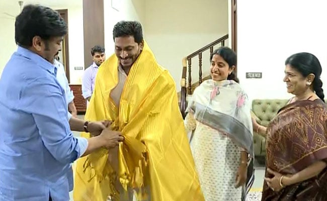 Jagan chiranjeevi meeting, ganta srinivasa rao, rajyasabha seat for chiranjeevi, Cm ys jagan mohan reddy chiranjeevi meeting, ys jagan chiranjeevi meeting in Vijayawada, megafans unhappy with chiranjeevi ys jagan meeting, janasena, janasena party, ram charan meeting cm ys jagan, pawan kalyan angry on jagan chiranjeevi meeting, sye raa narasimha reddy tax exemption, ap cm ys jagan mohan reddy, ysrcp, megastar, ap news, ap politics, ap latest news, చిరంజీవి సీఎం జగన్ భేటీ, విజయవాడలో జగన్ చిరంజీవి భేటీ, చిరంజీవికి రాజ్యసభ సీటు, గంటా శ్రీనివాసరావు, చిరంజీవి జగన్ భేటీపై మెగా ఫ్యాన్స్ ఆగ్రహం, జనసేన, పవన్ కళ్యాణ్, సైరా నరసింహారెడ్డి, ఏపీ న్యూస్, ఏపీ రాజకీయాలు
