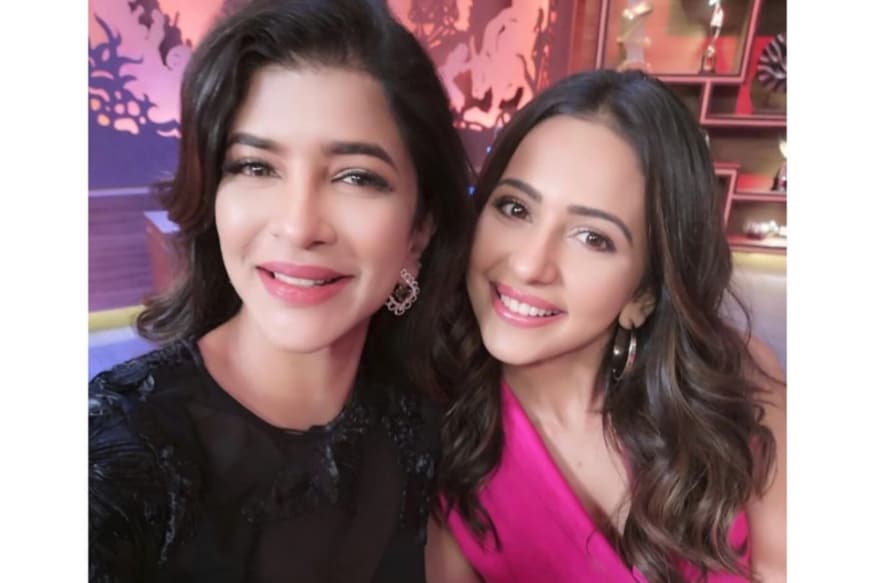 Rakul Preet Singh Birthday party with Manchu Lakshmi and their romantic photos goes viral pk రకుల్ ప్రీత్ సింగ్కు తెలుగులో ఉన్న బెస్ట్ ఫ్రెండ్స్ లిస్ట్ బయటికి తీస్తే ముందుగా వినిపించే పేరు మంచు లక్ష్మీ. అప్పుడెప్పుడో మనోజ్ హీరోగా వచ్చిన కరెంట్ తీగ సినిమా నుంచి ఇప్పటి వరకు వీళ్ల స్నేహం.. rakul preet singh,rakul preet singh birthday,rakul preet singh manchu lakshmi,rakul preet singh hot,rakul preet singh twitter,rakul preet singh gym videos,rakul preet singh hot photos,rakul preet singh videos,rakul preet singh movies,rakul preet singh manchu lakshmi hot,telugu cinema,రకుల్ ప్రీత్ సింగ్,రకుల్ ప్రీత్ సింగ్ మంచు లక్ష్మీ,రకుల్ ప్రీత్ సింగ్ హాట్,రకుల్ ప్రీత్ సింగ్ బర్త్ డే
