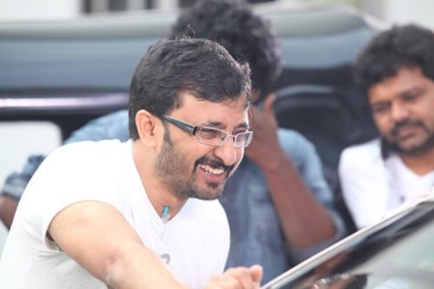 Director Teja says interesting facts behind path breaking Ram Gopal Varma Shiva movie pk దర్శకుడు తేజ గురించి కొత్తగా చెప్పాల్సిన అవసరం లేదు. ఈయన చేసిన సినిమాలే ఆయనేంటో చెప్తాయి. విజయాలు, అపజయాలు పక్కనబెడితే తేజ అనేవాడు దర్శకత్వంలోనే కాదు.. సినిమా ఇండస్ట్రీలో కూడా ఓ జీనియస్. teja,teja director,teja twitter,director teja twitter,teja movies,teja ram gopal varma,director teja movies,teja shiva movie,teja opened about shiva movie,telugu cinema,దర్శకుడు తేజ,దర్శకుడు తేజ శివ సినిమా,శివ సినిమాపై సంచలన వ్యాఖ్యలు చేసిన తేజ,తేజ రామ్ గోపాల్ వర్మ,తెలుగు సినిమా