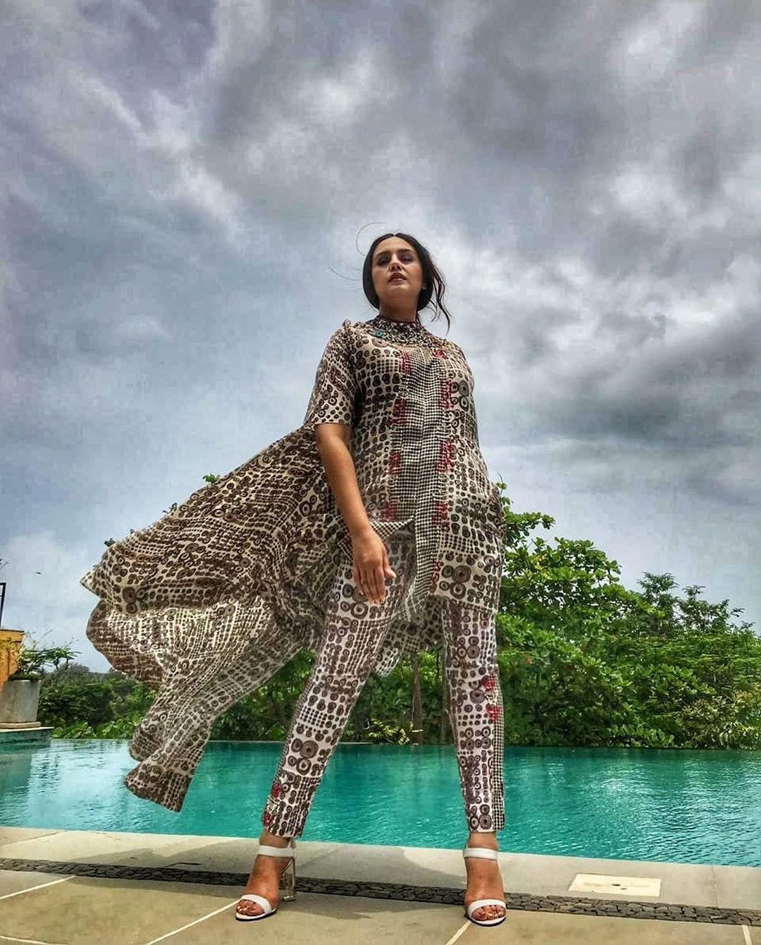 ఆస్థా శర్మ ఫ్యాషన్ డిజైన్స్ (credit - insta - aasthasharma)