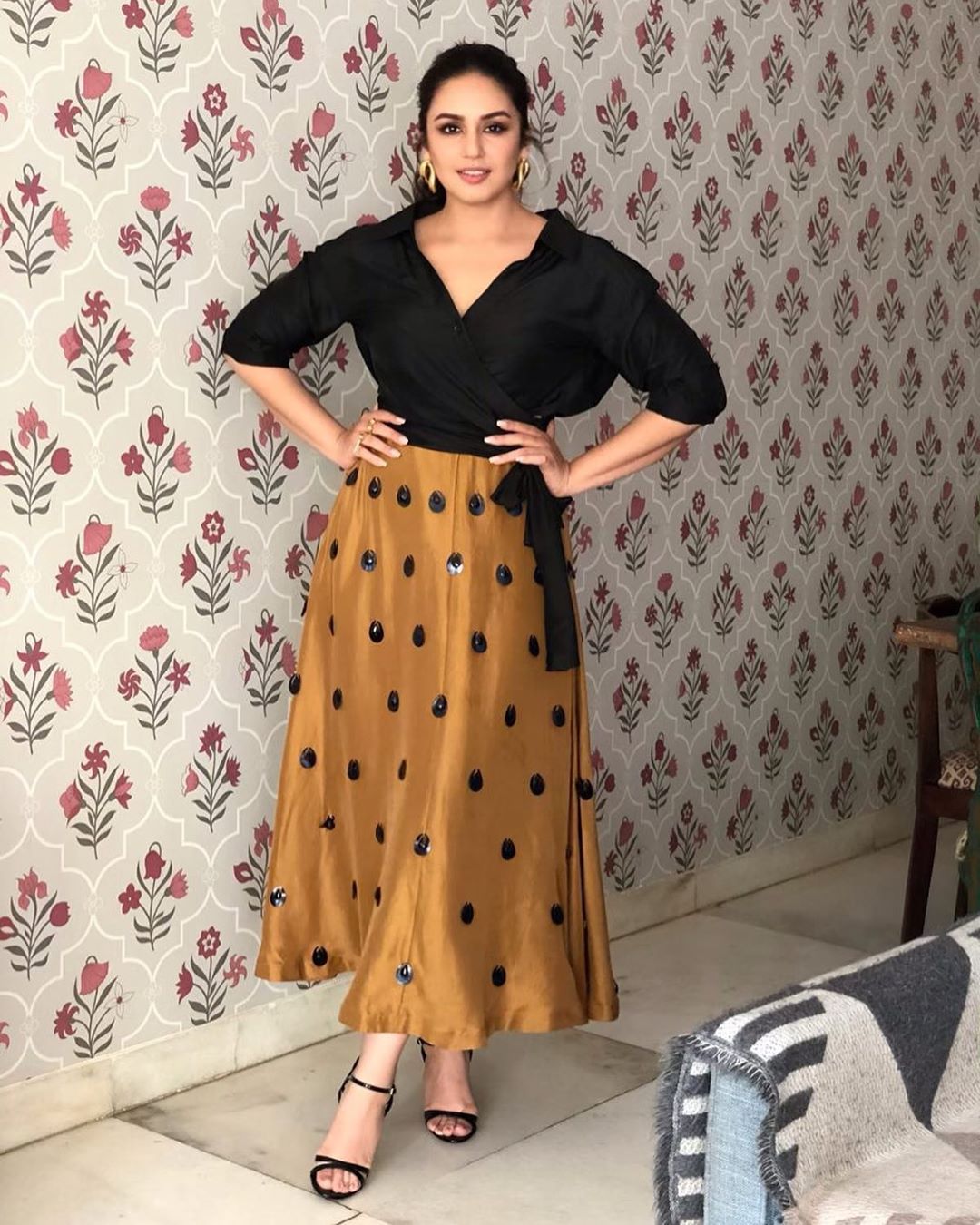 ఆస్థా శర్మ ఫ్యాషన్ డిజైన్స్ (credit - insta - aasthasharma)