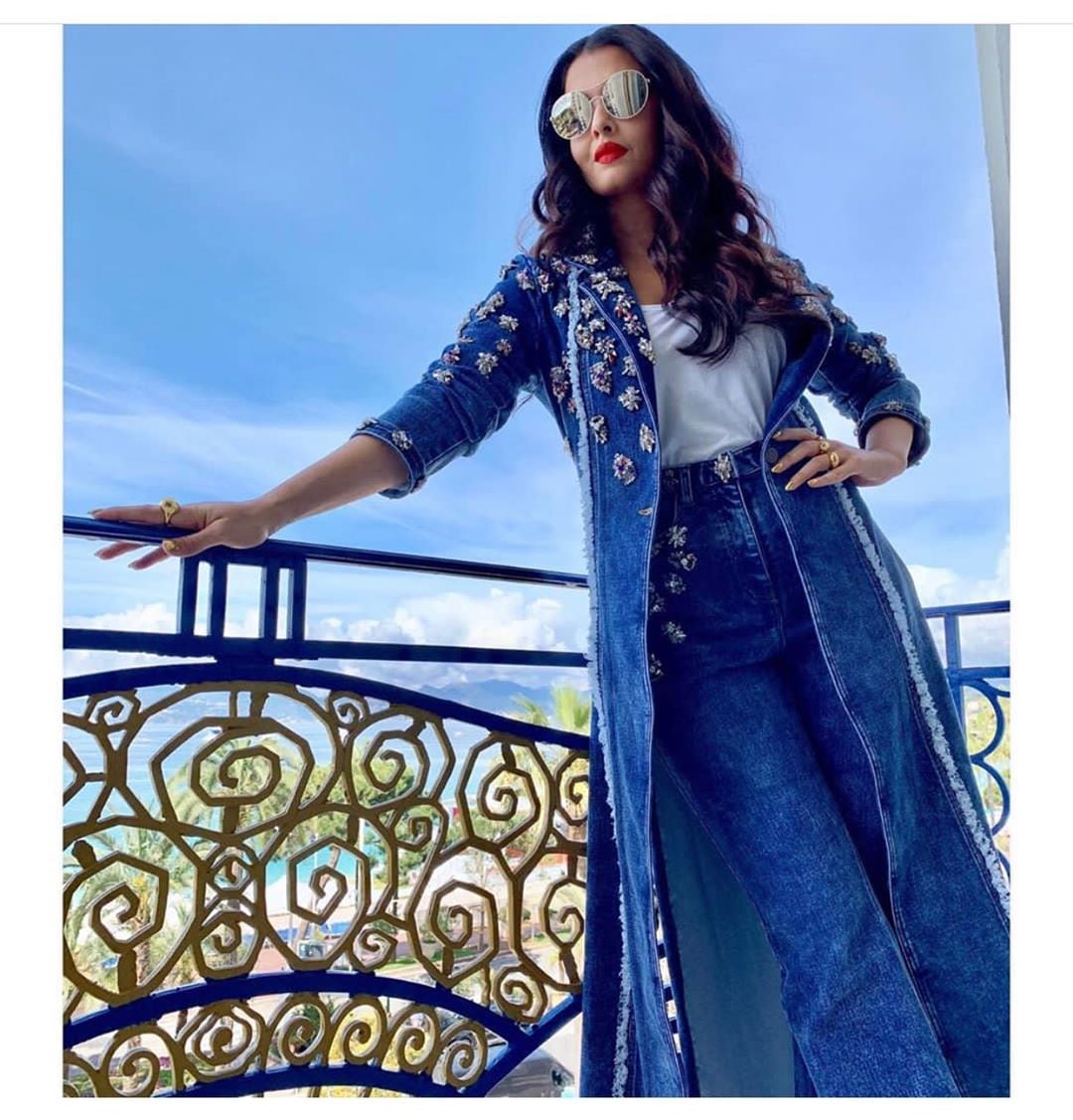 ఆస్థా శర్మ ఫ్యాషన్ డిజైన్స్ (credit - insta - aasthasharma)