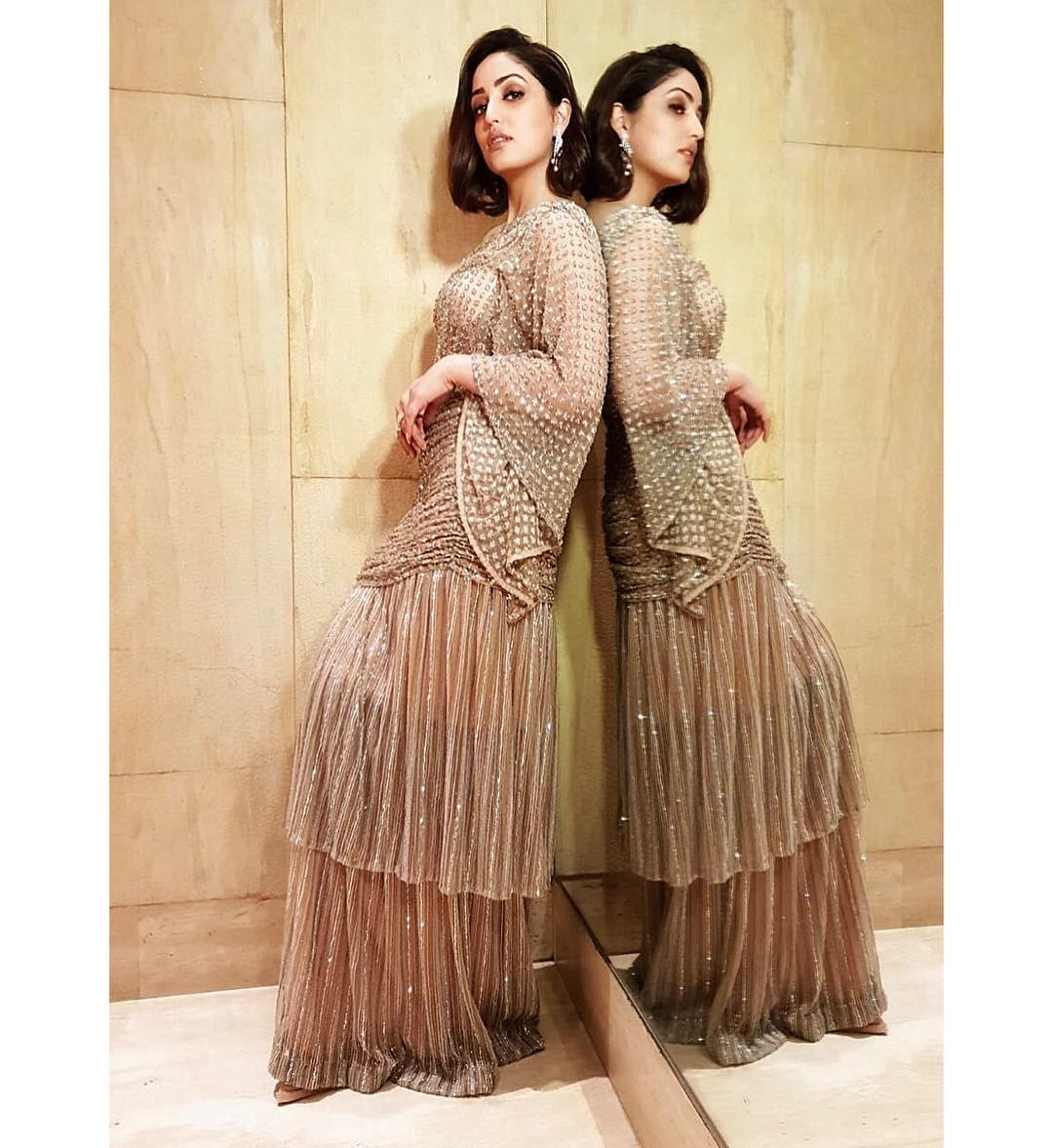 ఆస్థా శర్మ ఫ్యాషన్ డిజైన్స్ (credit - insta - aasthasharma)