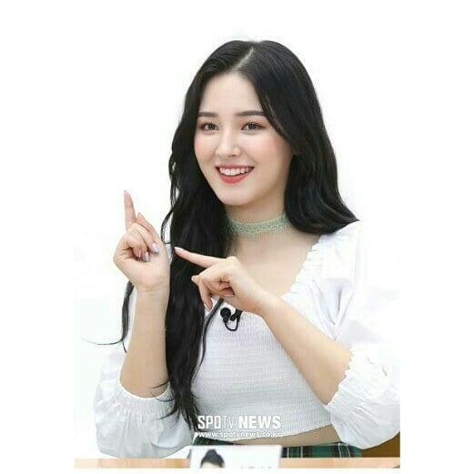 నాన్సీ ఫొటోస్ (credit - insta - nancy__momoland)