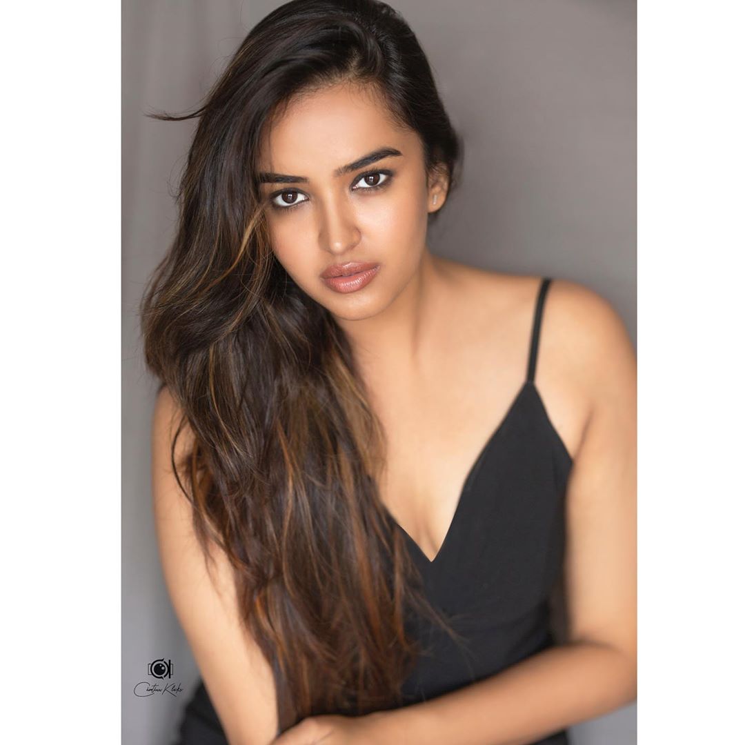  పూజిత పొన్నాడ ఫోటోస్ Photo: Instagram.com/pujita.ponnada