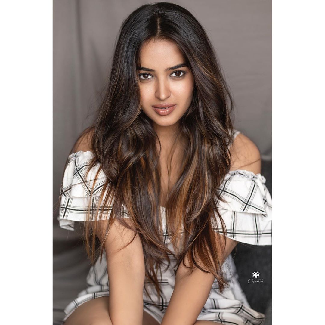  పూజిత పొన్నాడ ఫోటోస్ Photo: Instagram.com/pujita.ponnada