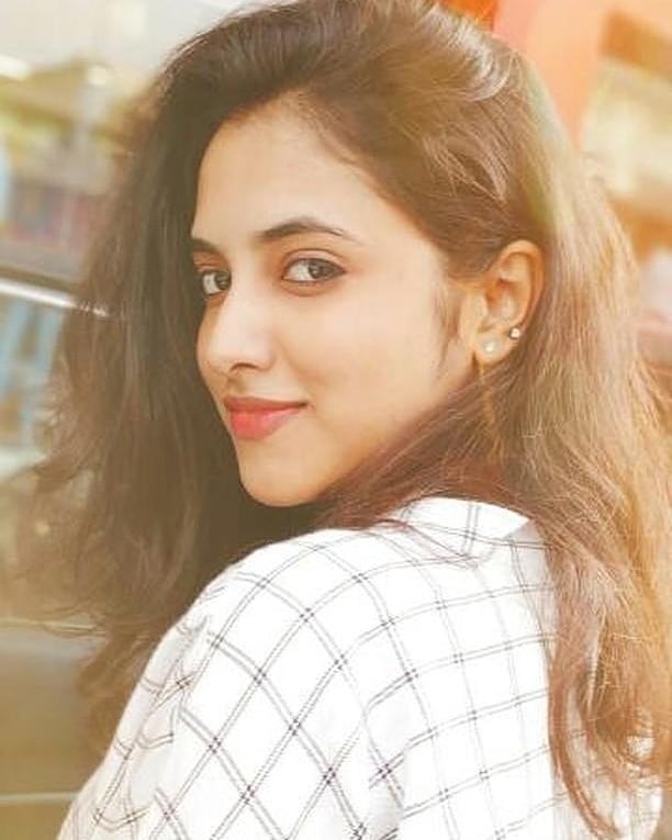 rashmika mandanna, priyanka arul mohan, priyanka arul mohan replaced by rashmika mandanna, hero surya, prayanka arul mohan in surya movie, director pandiraj, surya and pandiraj movie, surya next movie, vaadivaasal, vetrimaaran movie, సూర్య, రష్మిక మందన్న, ప్రియాంక అరుల్ మోహన్