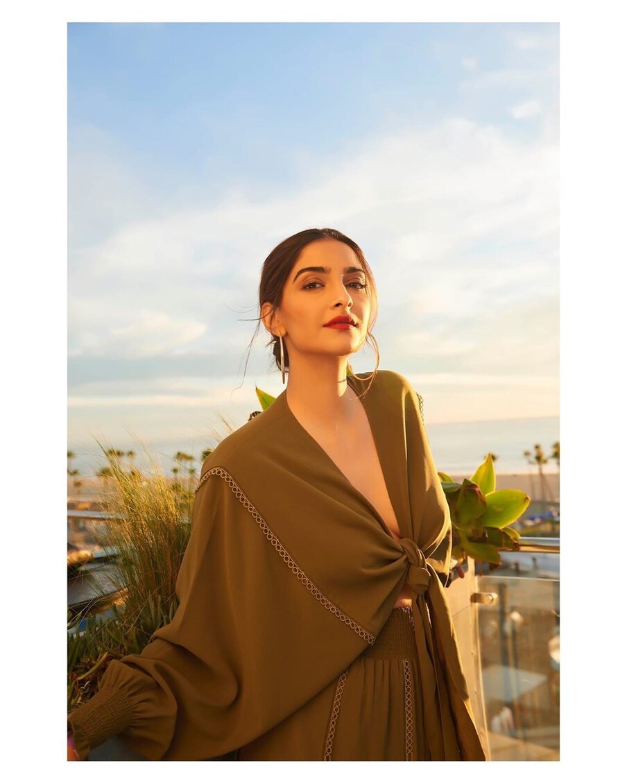  అదరగొడుతోన్న సోనమ్ కపూర్ Photo: Instagram.com/sonamkapoor