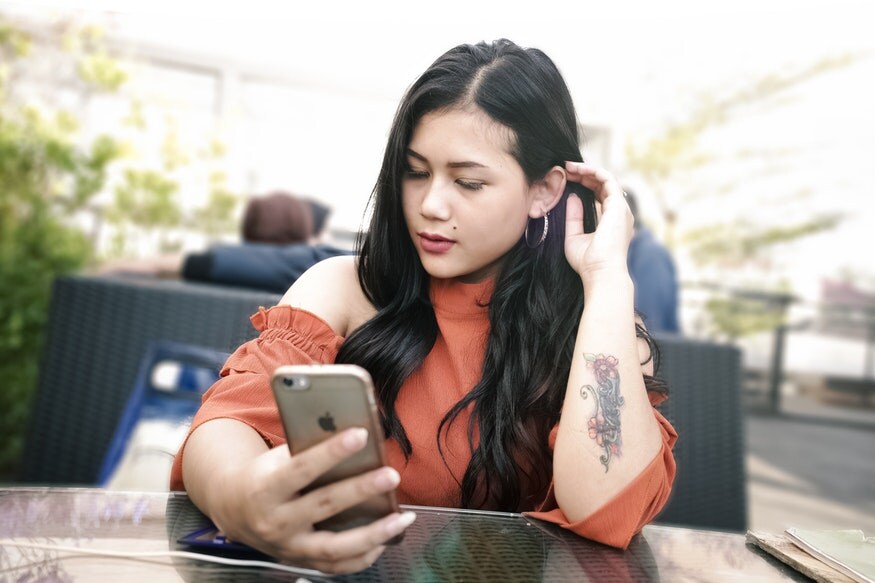 Redmi Note 7S blast, Redmi Note 7S explodes, Redmi Note 7S explosion, which phone blast mostly, cell phone blast news today, smartphone blast news, smartphone blast reason, smartphone battery blast, Smartphone charging tips, Smartphone safety tips, రెడ్మీ నోట్ 7ఎస్ బ్లాస్ట్, పేలిన రెడ్మీ నోట్ 7ఎస్, రెడ్మీ నోట్ 7ఎస్ పేలుడు, స్మార్ట్ఫోన్ బ్లాస్ట్, పేలిన స్మార్ట్ఫోన్, స్మార్ట్ఫోన్ టిప్స్