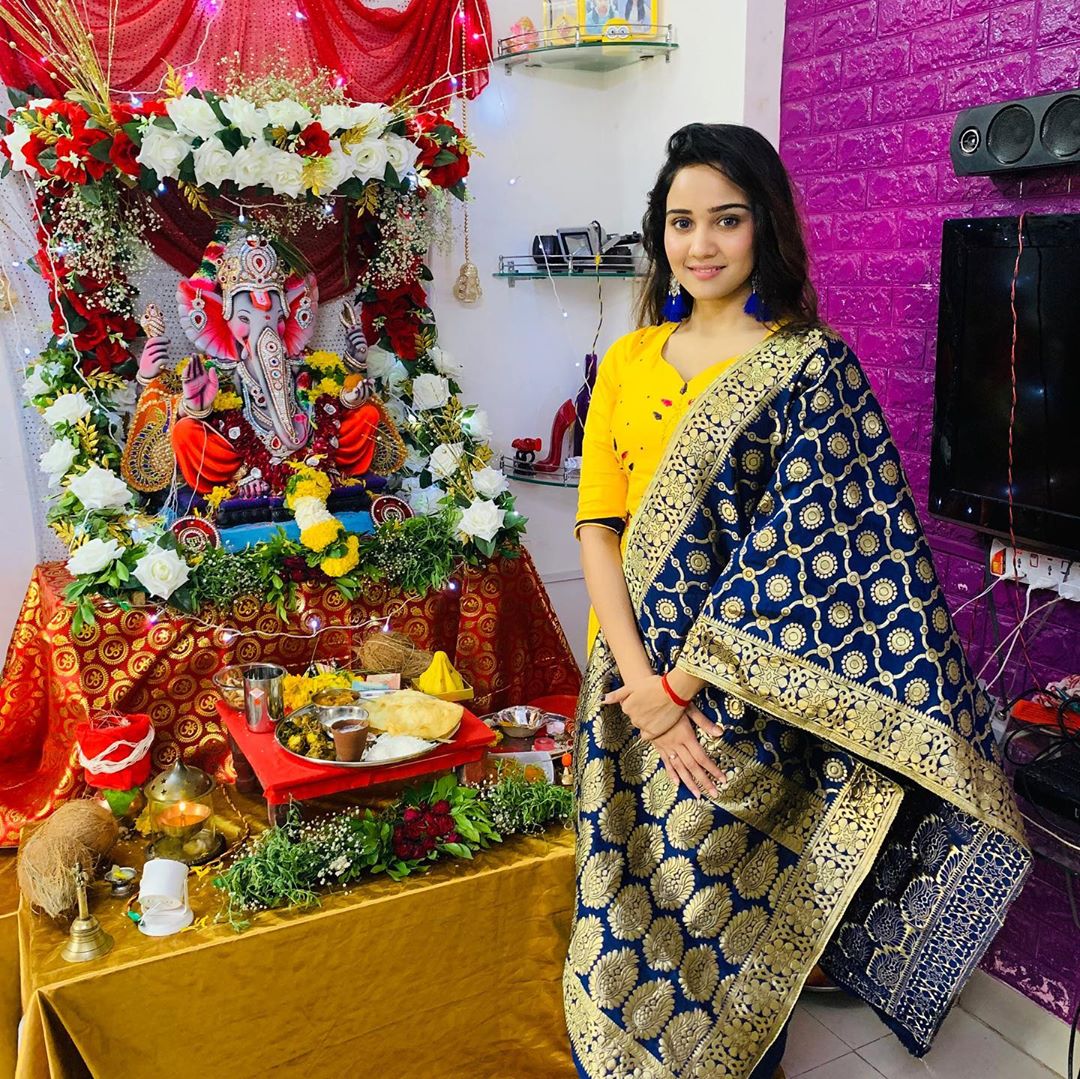 ఆషీ సింగ్ ఫొటోస్ (credit - insta - i_ashisinghh)
