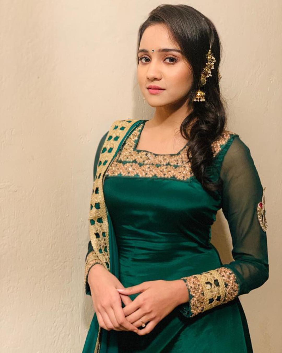 ఆషీ సింగ్ ఫొటోస్ (credit - insta - i_ashisinghh)
