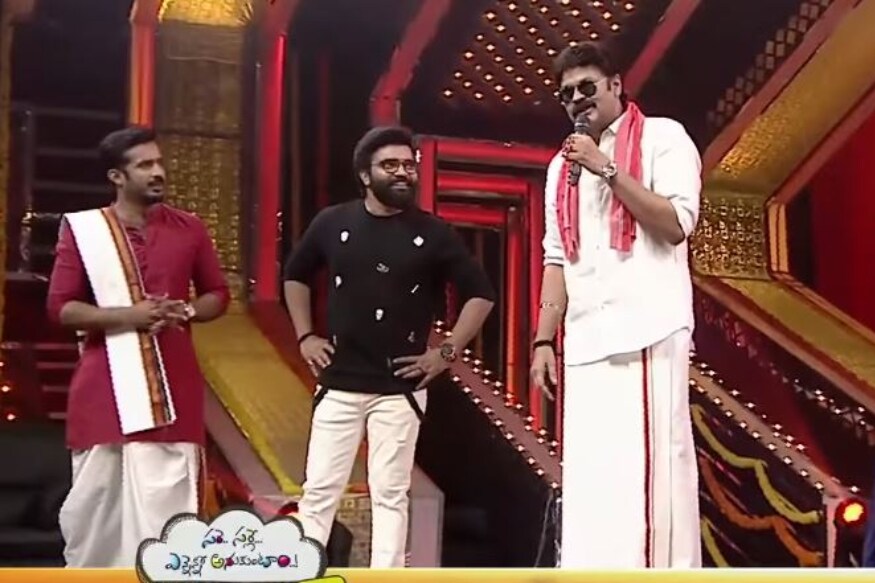 Anchor Ravi opens about his assets and says that he was cheated by a friend very bad way pk యాంకర్ రవితో ప్రత్యేకంగా పరిచయాలు అవసరం లేదు. బుల్లితెరపై తనకంటూ ప్రత్యేక గుర్తింపు సంపాదించుకున్నాడు ఈ యాంకర్. పటాస్ కామెడీ షో సహా మరెన్నో షోలకు హోస్ట్గా చేసాడు రవి. ఈ మధ్యే పటాస్.. anchor ravi,anchor ravi facebook,anchor ravi twitter,anchor ravi cheated,anchor ravi cheated by friend,anchor ravi srimukhi affair,anchor ravi 45 lacks cheated,anchor ravi lasya,anchor ravi srimukhi,anchor ravi local gangs promo,anchor ravi pradeep,anchor ravi anchor srimukhi,anchor ravi lasya affair,anchor ravi movies,anchor ravi show,anchor ravi patas show,anchor ravi srimukhi love story,anchor ravi pradeep show,anchor ravi affairs,telugu cinema,లోకల్ గ్యాంగ్స్,యాంకర్ రవిని మోసం చేసిన స్నేహితుడు,యాంకర్ రవి,యాంకర్ లాస్య రిలేషన్,యాంకర్ రవి శ్రీముఖి,తెలుగు సినిమా